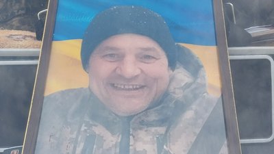 Світлина загиблого бійця ЗСУ Володимира Ростковича
