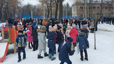 У Харкові перевіряють повідомлення про замінування усіх шкіл — міськрада