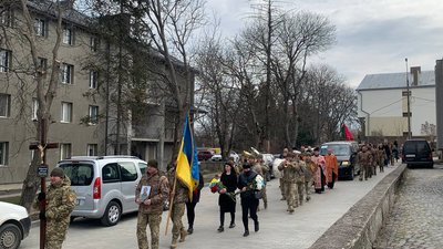 У Тернополі попрощалися з бійцем Віталієм Рибальським У Тернополі попрощалися з бійцем Віталієм Рибальським