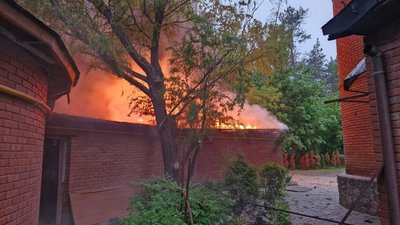 вогонь після ударів шахедів у Харкові