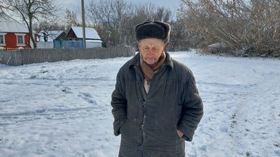 "Сусідів немає за кілометр". Як живуть мешканці малолюдного села на прикордонні Сумщини "Сусідів немає за кілометр". Як живуть мешканці малолюдного села на прикордонні Сумщини