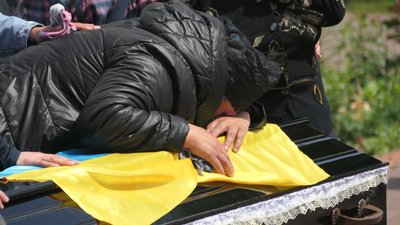 На Глухівщині Сумської області попрощалися із захисником Олександром Приймачком На Глухівщині Сумської області попрощалися із захисником Олександром Приймачком