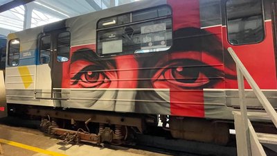 Вагон київського метро присвячений Малевичу
