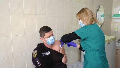У Миколаєві триває вакцинація правоохоронців