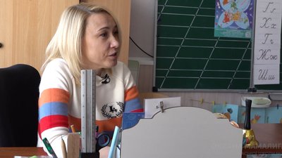"Найбільша мрія – обійняти учнів": учителька з Черкас волонтерить і чекає на школярів "Найбільша мрія – обійняти учнів": учителька з Черкас волонтерить і чекає на школярів
