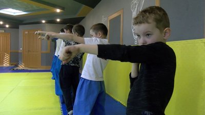 У Луцьку діти-козаки ні на день не зупиняли тренування з бойових мистецтв