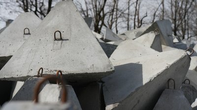 Суд зобов'язав підрядника повернути 304,5 млн грн, виділених на будівництво фортифікацій на Сумщині