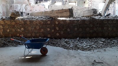 Вивезли 1000 тонн сміття: що відомо про роботи у Будинку дворянського зібрання в Полтаві Вивезли 1000 тонн сміття: що відомо про роботи у Будинку дворянського зібрання в Полтаві