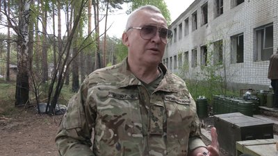 Навчаються штурмувати міста, аби звільняти окупований Крим: на Чернігівщині тренуються ветерани-морпіхи Навчаються штурмувати міста, аби звільняти окупований Крим: на Чернігівщині тренуються ветерани-морпіхи