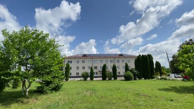 Сонячні панелі на даху лікарні у Дубні Сонячні панелі на даху лікарні у Дубні