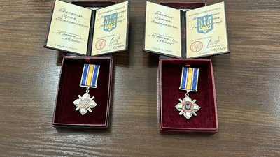 У Кременчуці вручили ордени "За мужність" рідним двох загиблих військовослужбоців