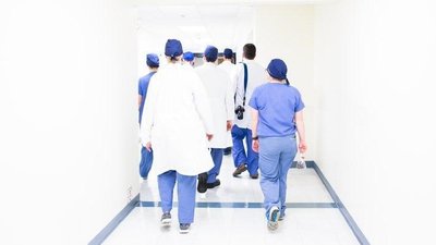 У Франківську виписують людей, які видужали після COVID-19