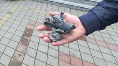 "Збитки не менше 100 тис. грн": у Жмеринці відновлюють будівлі, пошкоджені внаслідок ракетного обстрілу "Збитки не менше 100 тис. грн": у Жмеринці відновлюють будівлі, пошкоджені внаслідок ракетного обстрілу