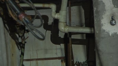 У Запоріжжі руйнується будинок. Його підвал затоплений У Запоріжжі руйнується будинок. Його підвал затоплений