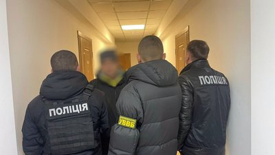 Затримання одного з обвинувачених у справі про організацію фіктивних шлюбів