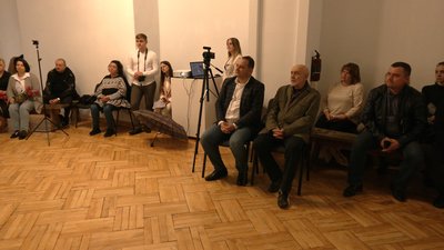 У Івано-Франківському краєзнавчому музеї експонують виставку "Концепт кінокадру" У Івано-Франківському краєзнавчому музеї експонують виставку "Концепт кінокадру"