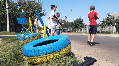 Зібрали на тепловізор: у Валківській громаді на Харківщині школярі облаштували 12 блокпостів Зібрали на тепловізор: у Валківській громаді на Харківщині школярі облаштували 12 блокпостів