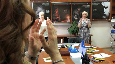 Крила підтримки. У Миколаєві дружини та матері військовополонених завершили курс психологічної допомоги Крила підтримки. У Миколаєві дружини та матері військовополонених завершили курс психологічної допомоги