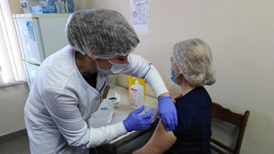 У Миколаєві розпочалась вакцинація проти COVID-19 У Миколаєві розпочалась вакцинація проти COVID-19