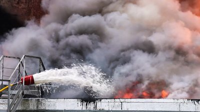 Атакували Прилуччину дронами: у районі пошкоджені нафотопереробне та агропідприємство