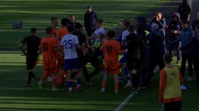 Матч УПЛ U19 між "Шахтарем" і "Динамо" завершився бійкою на полі: які наслідки для команд Матч УПЛ U19 між "Шахтарем" і "Динамо" завершився бійкою на полі: які наслідки для команд
