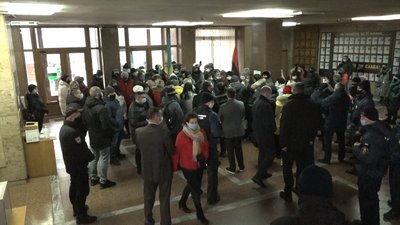 "Дайте можливість працювати". В Івано-Франківську протестували підприємці