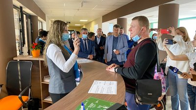 Без черг та папірців: у Житомирі відкрився перший Дія Центр