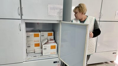 Кого і коли щепитимуть вакциною CoronaVac на Харківщині: інформація ОДА