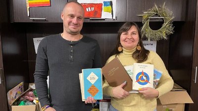 Черкаські волонтери збирають макулатуру, щоб монетизувати її на потреби ЗСУ