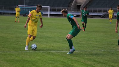 Гра тернопільської "Ниви" із ФК "Прикарпаття" Гра тернопільської "Ниви" із ФК "Прикарпаття"