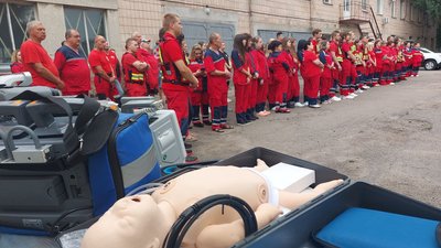 У Черкасах нагородили медиків екстренки У Черкасах нагородили медиків екстренки