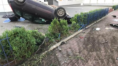 В результаті ДТП одна людина загинула і двоє травмувались. Фото: ГУНП у Хмельницькій області В результаті ДТП одна людина загинула і двоє травмувались. Фото: ГУНП у Хмельницькій області