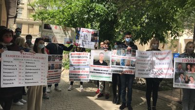 Українські моряки, які перебувають у тюрмі Лівії, оголосили голодування Українські моряки, які перебувають у тюрмі Лівії, оголосили голодування