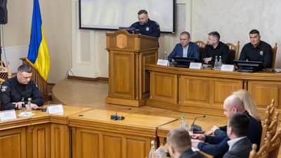 Під час представлення нового начальника управління стратегічних розслідувань Миколи Рака Під час представлення нового начальника управління стратегічних розслідувань Миколи Рака