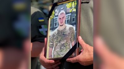 У Рівному попрощалися з військовим Дмитром Веремчуком