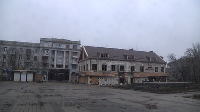 Бахмут — на лінії оборони. Зруйнований міст, життя у підвалах та евакуація людей Бахмут — на лінії оборони. Зруйнований міст, життя у підвалах та евакуація людей