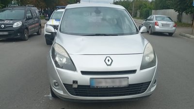 "Перебігала дорогу в невстановленому місці". У Сумах внаслідок аварії травми отримала 11-річна дівчинка "Перебігала дорогу в невстановленому місці". У Сумах внаслідок аварії травми отримала 11-річна дівчинка