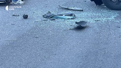 Вибух у Києві: у Подільському районі підірвали автівку Вибух у Києві: у Подільському районі підірвали автівку