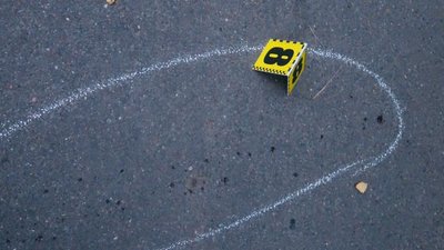 В Івано-Франківську застілля завершилося ножовим пораненням В Івано-Франківську застілля завершилося ножовим пораненням