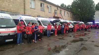 Черкаські медики отримали ключі від нових автомобілів "швидкої"
