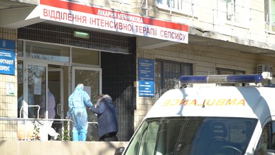 Дніпро: в обласній лікарні Мечникова 25 пацієнтів з коронавірусом – у важкому стані