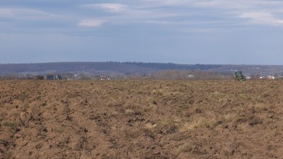 В Івано-Франківській громаді планують засіяти сільськогосподарськими культурами 160 га землі В Івано-Франківській громаді планують засіяти сільськогосподарськими культурами 160 га землі