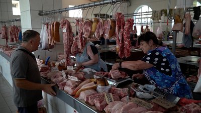 Як торгують на ринках Чернігова у спеку, чи безпечно там купувати продукти: липень 2024