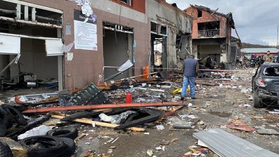 СТО після ракетного удару СТО після ракетного удару