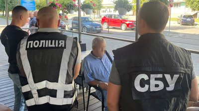 На Львівщині голову профспілки підозрюють у наданні хабаря
