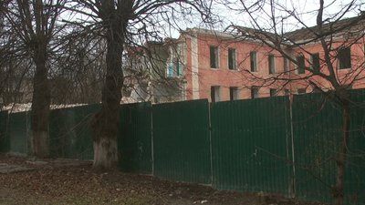 У Кам’янці-Подільському землю під корпусом лікарні передали під забудову. Наскільки це законно