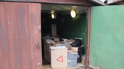 На Херсонщині правоохоронці вилучили сигарети без акцизних марок на суму понад 2 млн гривень На Херсонщині правоохоронці вилучили сигарети без акцизних марок на суму понад 2 млн гривень