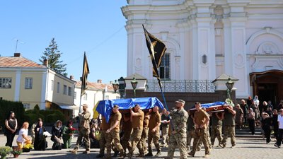 Вадим Попишов, Артем Біломоїн