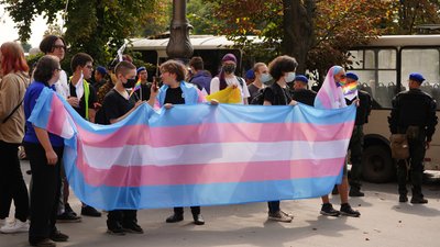 Марш за права KharkivPride пройшов без сутичок — поліція Марш за права KharkivPride пройшов без сутичок — поліція