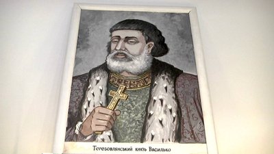 Родовід на всю стіну: в музеї на Тернопільщині оформляють генеалогію князя Родовід на всю стіну: в музеї на Тернопільщині оформляють генеалогію князя